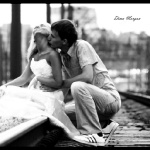 Свадебная фотография на рельсах