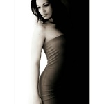 Девушки - черно-белые фотографии, картинки-2